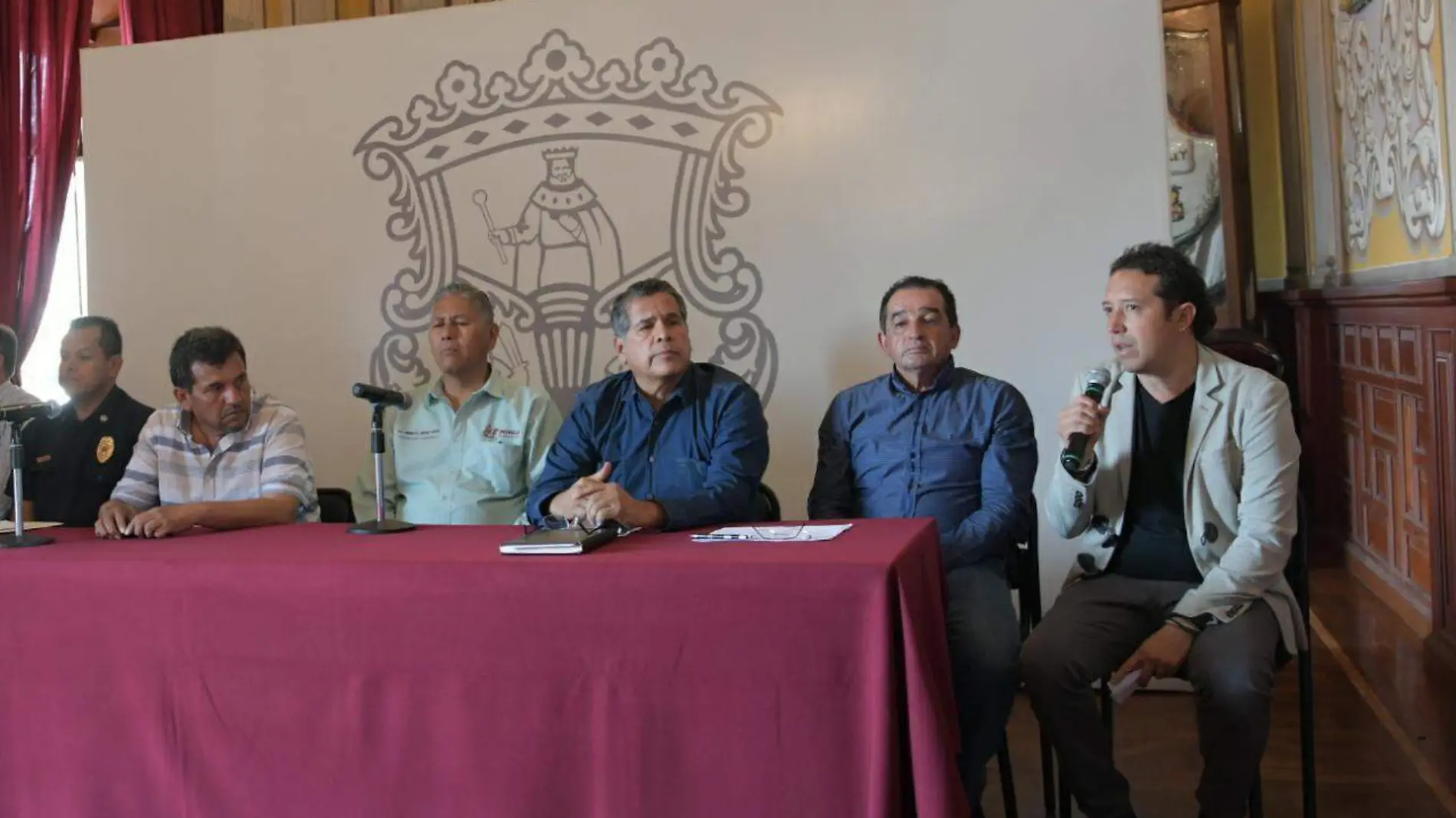 RUEDA DE PRENSA AYUNTAMIENTO (2)